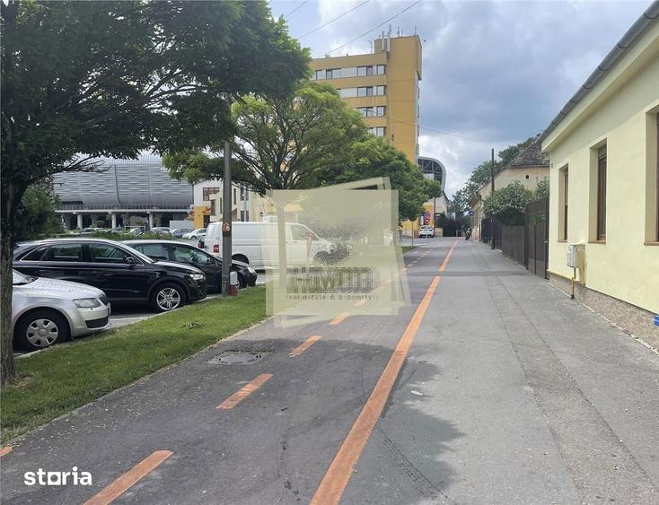 Apartament cu 3 camere decomandat, mobilat în Sub Arini