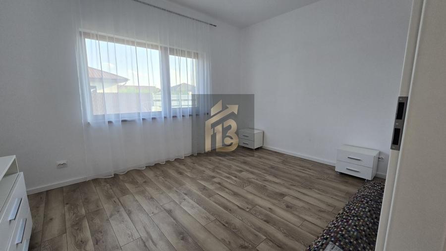 Casă individuală cu 4 camere cu Canalizare în Balotești
