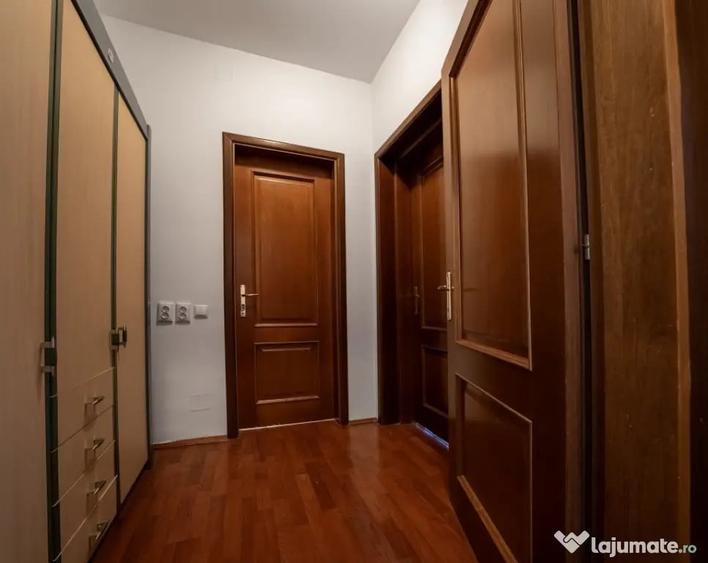 Apartament cu 4 camere decomandat în Dorobanți