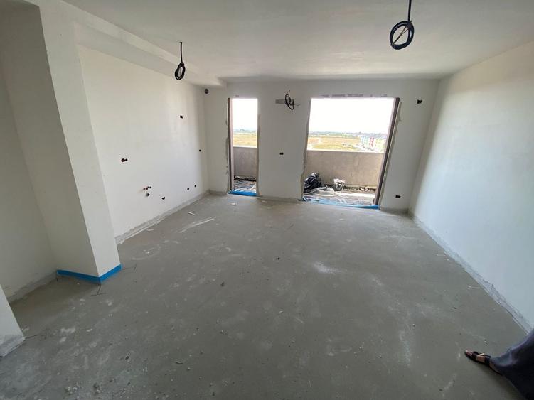 Apartament cu 2 camere decomandat în Girocului