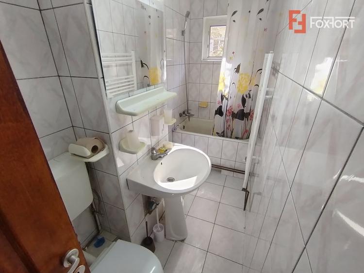 Apartament cu 2 camere semidecomandat, mobilat în P-ța Doina