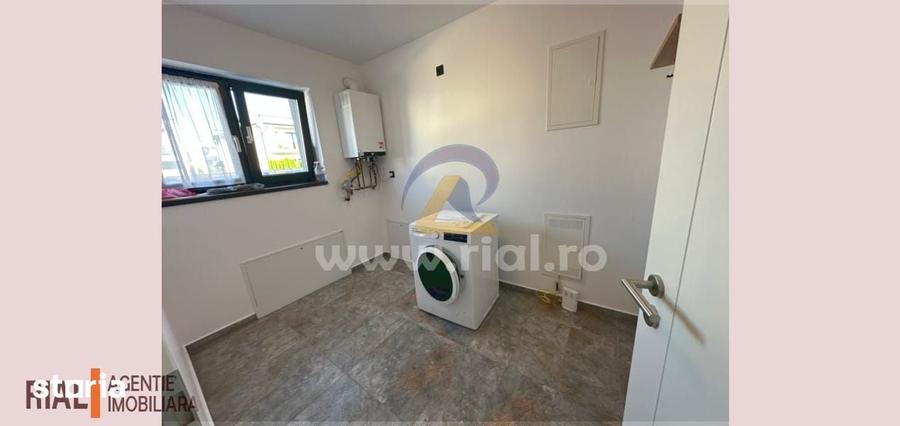 Casă cu 4 camere cu Teren 250 Mp în Central