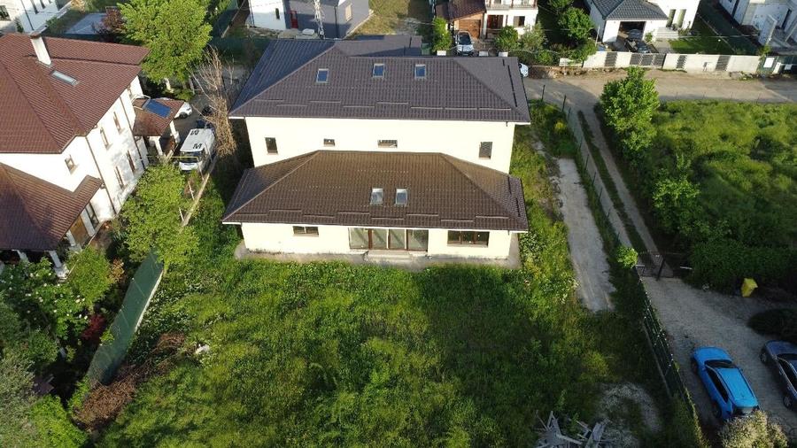 Casă individuală cu 5 camere cu Teren 1600 Mp în Mogoșoaia