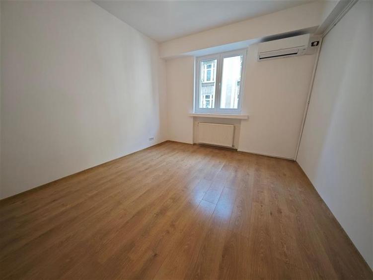 Apartament cu 3 camere decomandat în Magheru