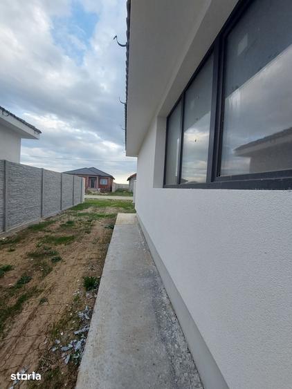 Casă cu 4 camere cu Teren 500 Mp în Central