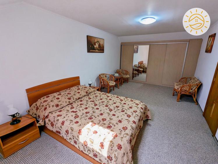 Casă cu 6 camere cu Teren 180 Mp în Centrul Istoric