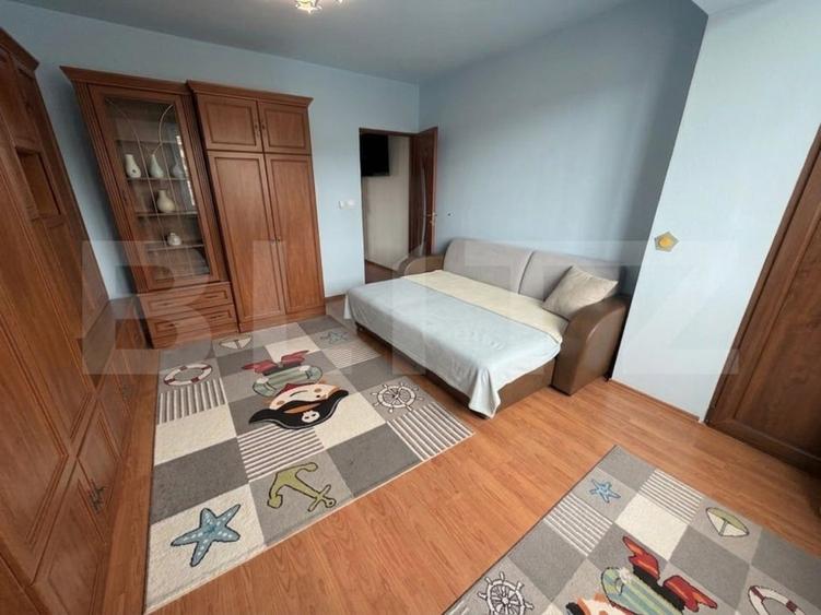 Apartament cu 2 camere semidecomandat, mobilat în Florești