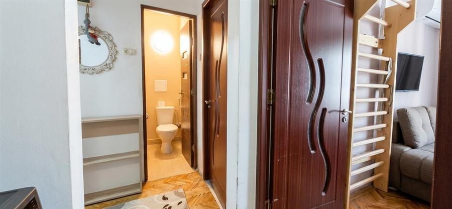 Apartament cu 3 camere decomandat în Decebal