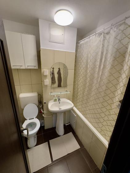 Apartament 3 camere Renovat | Anvelopat | 2 Balcoane Inchise Stradal  Comision 0 - 9