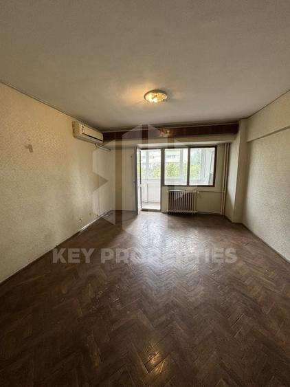 Apartament cu 4 camere decomandat în Pantelimon