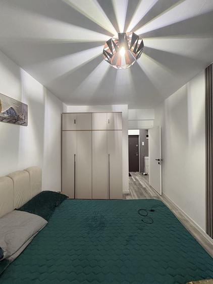 Apartament cu 2 camere decomandat în Uverturii
