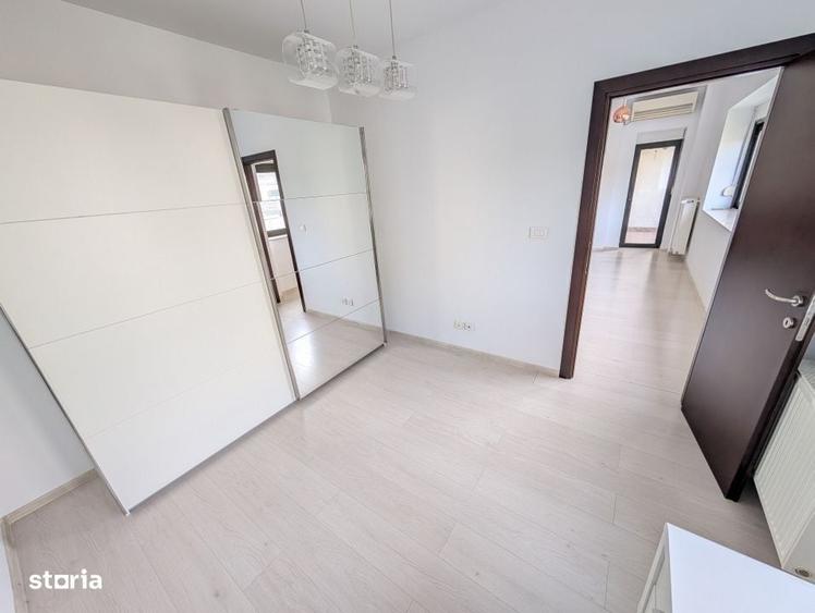 Apartament cu 3 camere în Central — fotografia 3