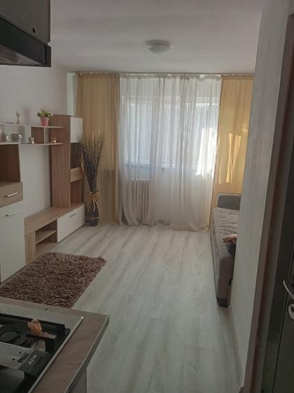 Garsonieră semidecomandată în Baza 3