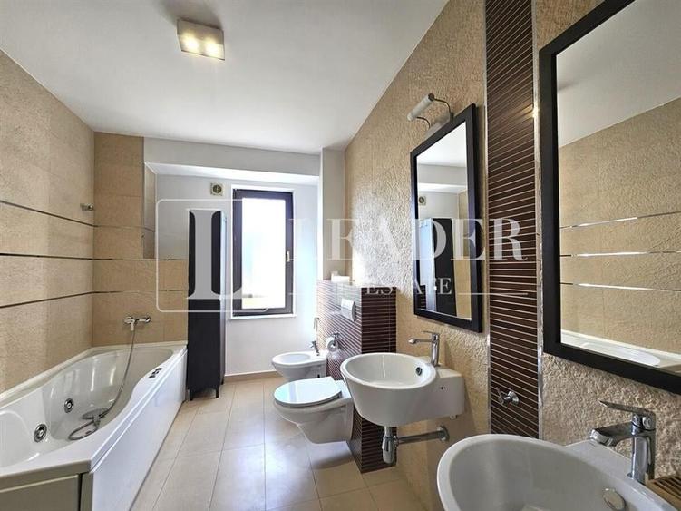 Duplex cu 5 camere cu Teren 400 Mp în Pipera