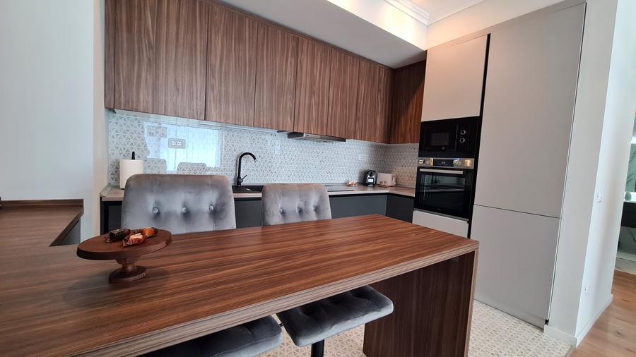 Apartament cu 2 camere semidecomandat în Brașovul Vechi