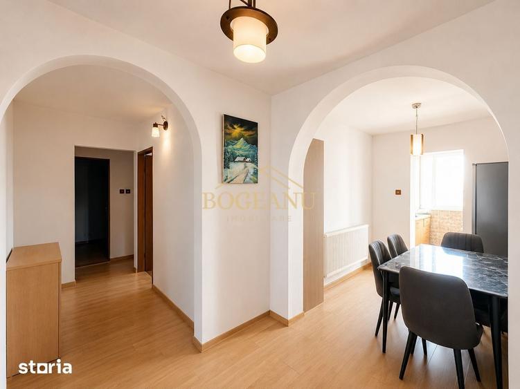 Apartament cu 3 camere decomandat în Torontalului
