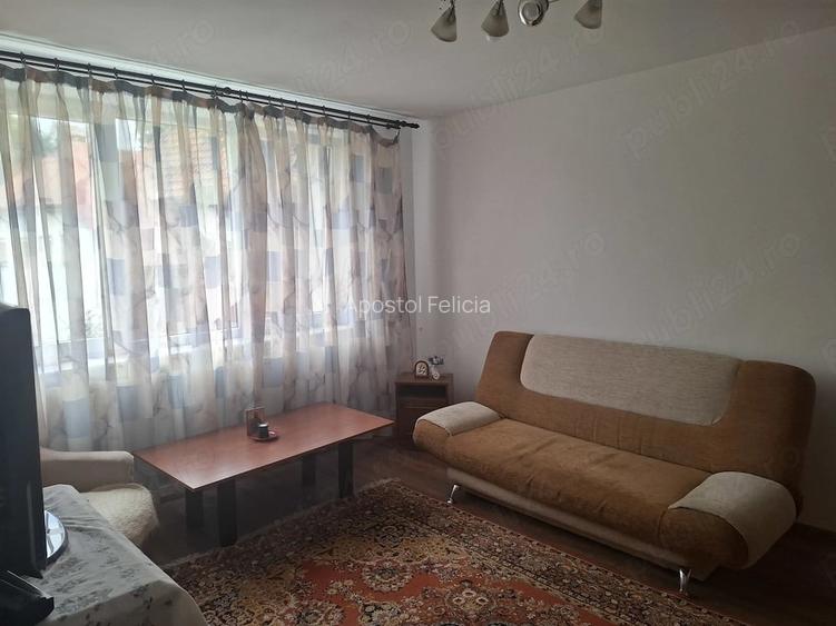 Inchiriez apartament