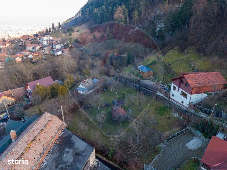 Casă cu 3 camere cu Teren 1498 Mp în Central