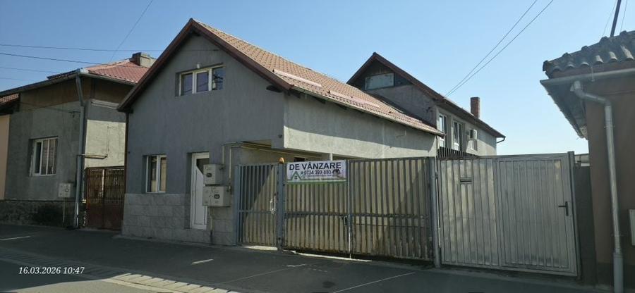Casă cu 4 camere în Central
