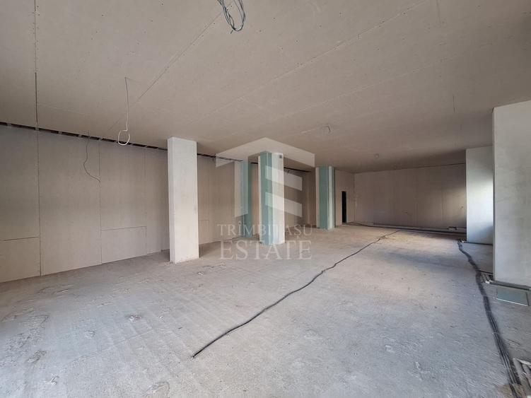 Spațiu comercial, de 275 mp, în Tunari