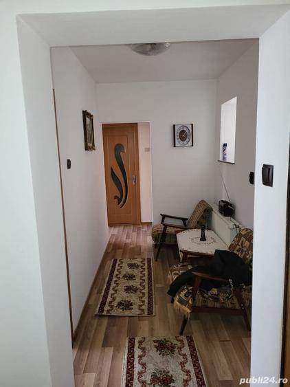 Apartament cu 3 camere decomandat în Marginea