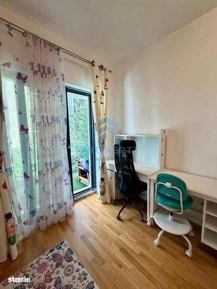 Apartament cu 3 camere semidecomandat în 13 Septembrie