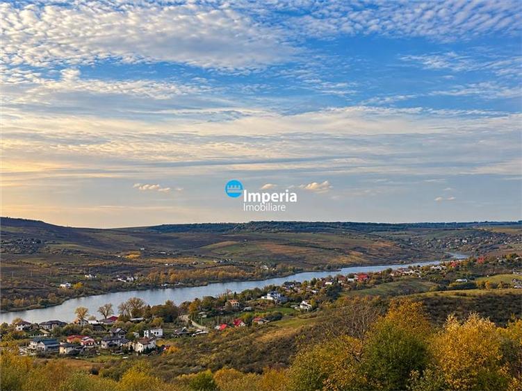 Teren Construcții intravilan de 700 mp, în Aroneanu