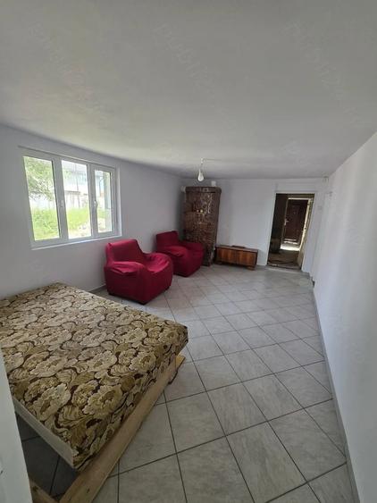 Casă cu 3 camere cu Teren 300 Mp în Tamași