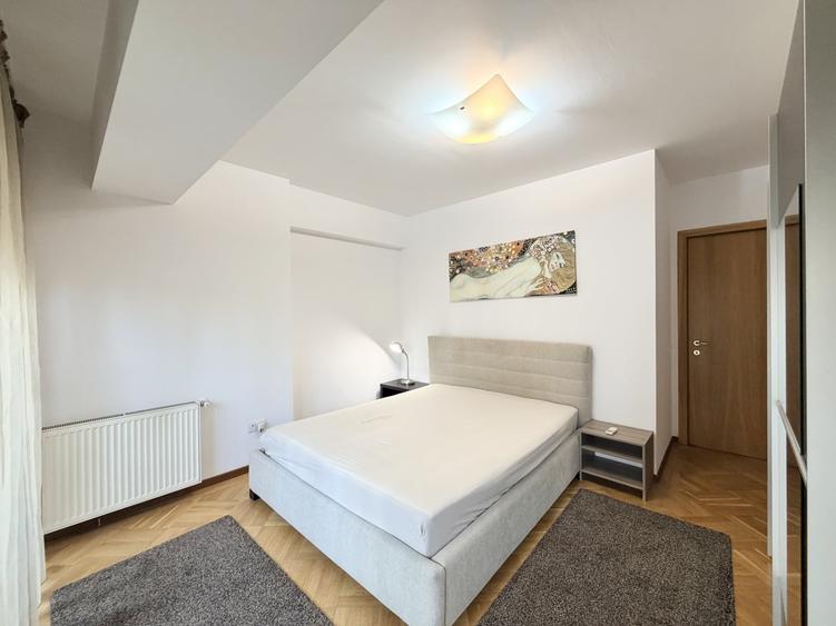 Apartament cu 3 camere semidecomandat, mobilat în Herăstrău