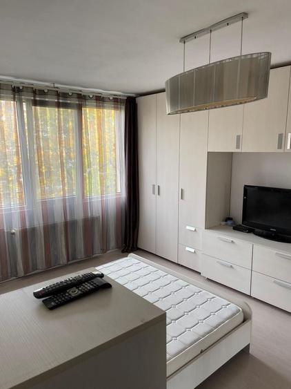 Apartament cu 2 camere semidecomandat în Brâncoveanu