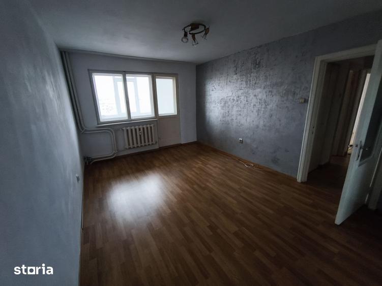 Apartament cu 2 camere decomandat în Boema