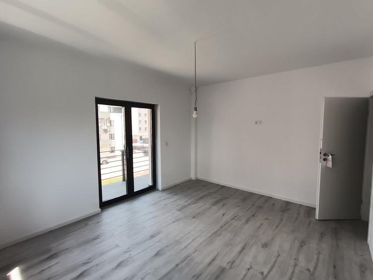Apartament cu 2 camere decomandat în Vișan