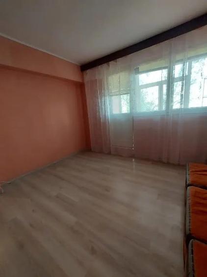 Apartament cu 2 camere în Micro 21