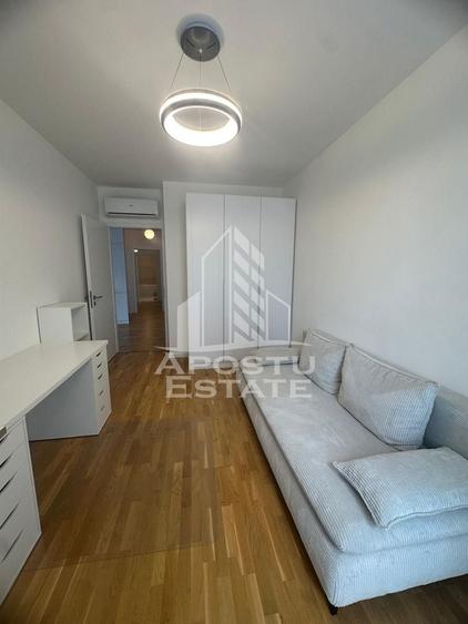 Apartament cu 4 camere decomandat, mobilat în Take Ionescu