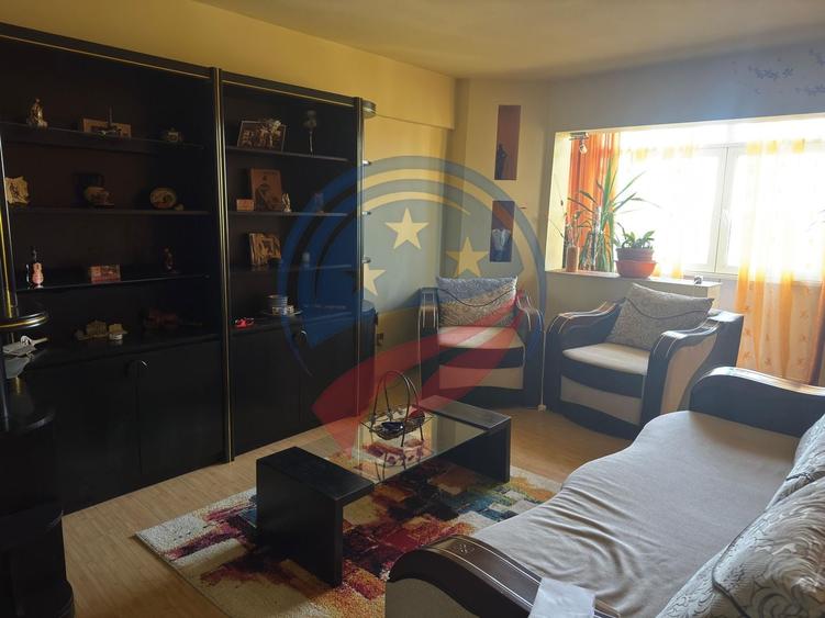 Apartament cu 2 camere decomandat în 1 Mai
