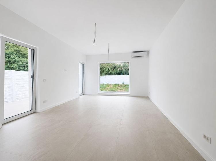Duplex cu 4 camere cu Canalizare în Ghiroda