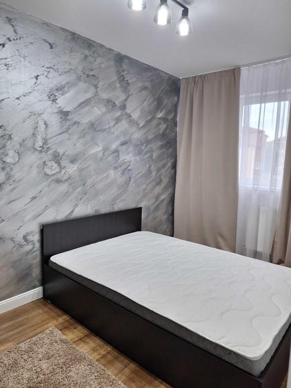 Apartament cu 3 camere decomandat în Aleea Trandafirilor