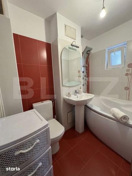 Apartament cu 3 camere semidecomandat în Rovine