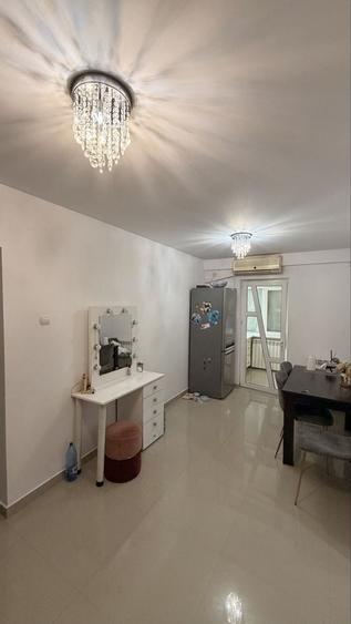 Apartament cu 2 camere decomandat în C5