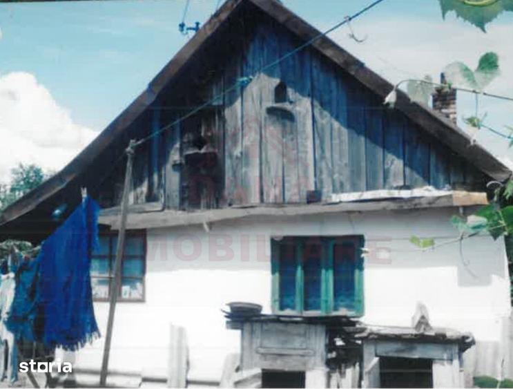 Casă cu 2 camere cu Teren 600 Mp în Central