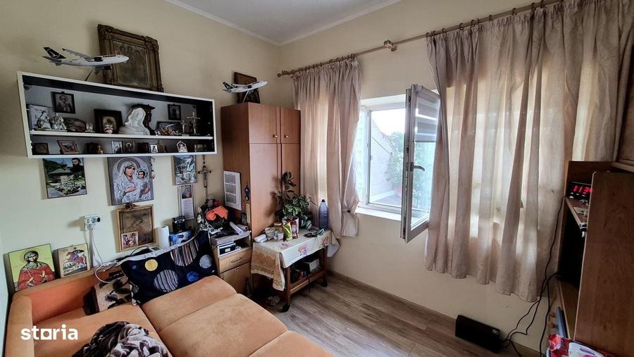 Apartament cu 3 camere în Gara de Nord