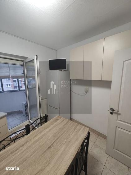 Apartament cu 3 camere decomandat, mobilat în Crângași