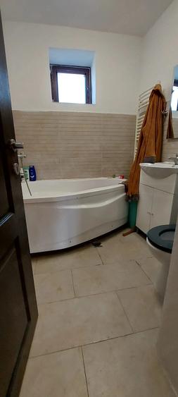 Casă cu 6 camere cu Teren 1800 Mp în Dudeștii Noi