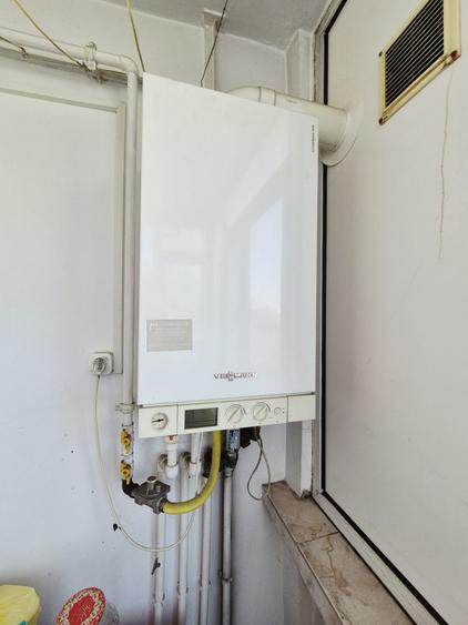 Apartament cu 2 camere decomandat în Far