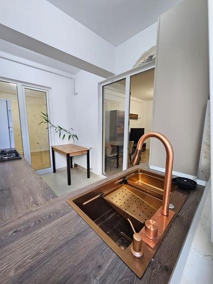 Apartament cu 2 camere semidecomandat, mobilat în Sebastian