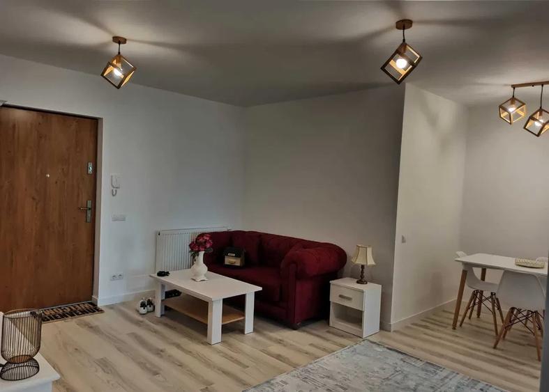 Apartament cu 3 camere decomandat, mobilat în Zorilor