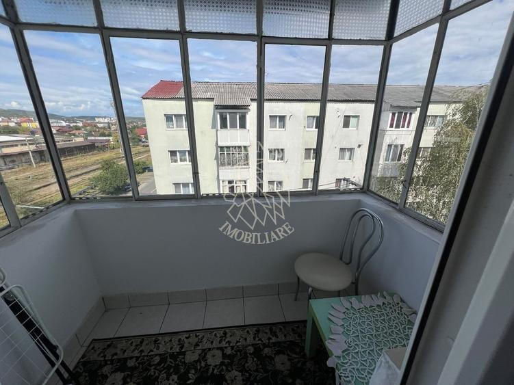 Apartament cu 2 camere semidecomandat, mobilat în Decebal