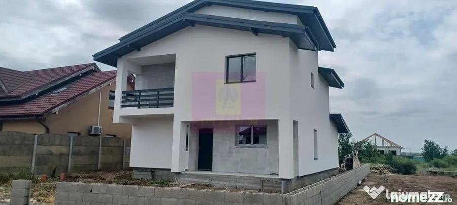 Casă cu 5 camere cu Teren 435 Mp în Săbăreni