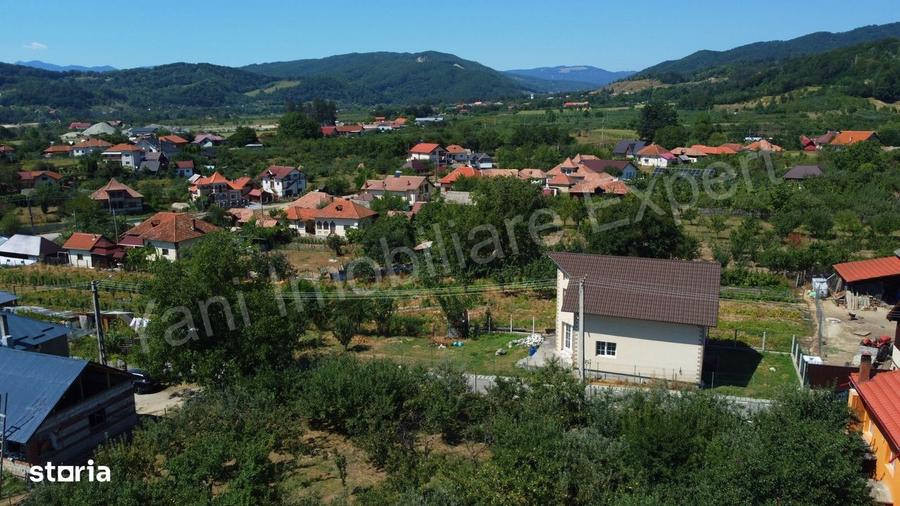 Casă cu 4 camere în Șuici