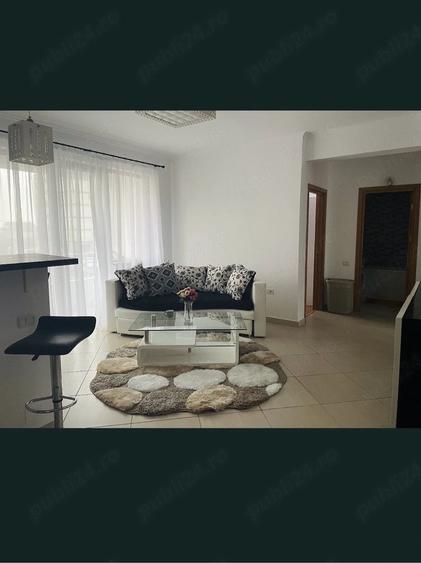 Apartament cu 3 camere decomandat în Găvana